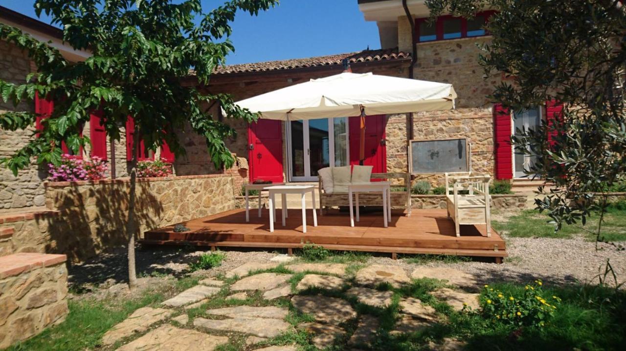 Il Barbagianni Bed & Breakfast Montepescali Екстериор снимка